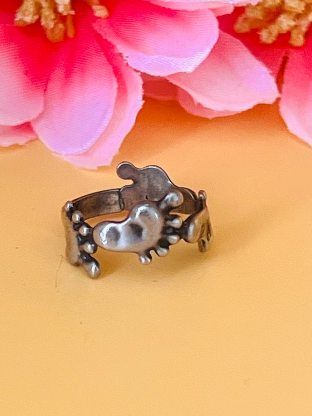 Vintage Sterling Silver TOE Ring FEET Design